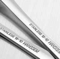 供应二维码激光打标机激光打标机,配二维码扫