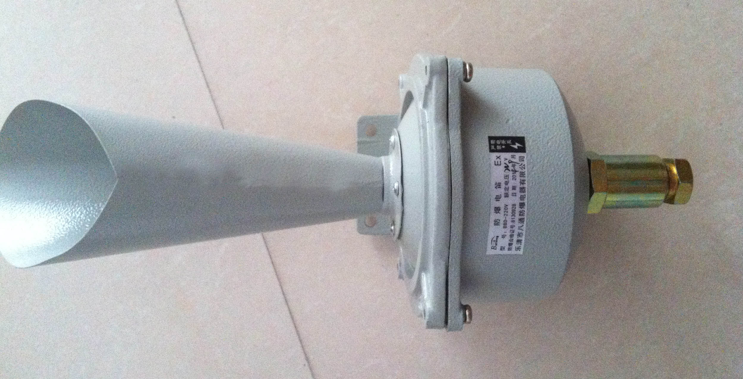 BBD系列防爆電笛適用于工礦化工企業，電站和廣場發
