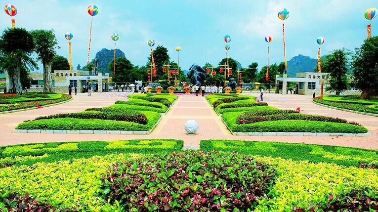 旅游路线—南宁花花大世界园林产业示范园位于南宁市武鸣县双桥镇