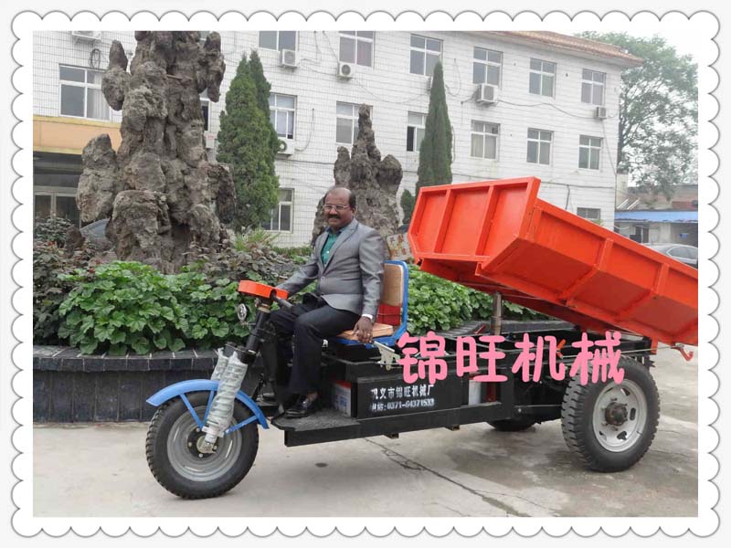 電動工程自卸車
