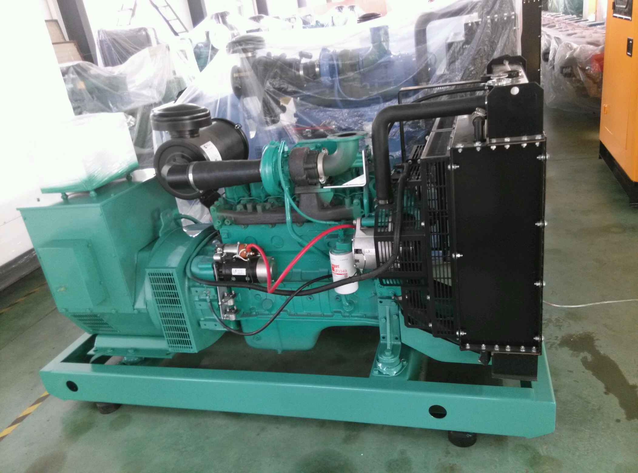 100KW康明斯柴油發(fā)電機(jī)組