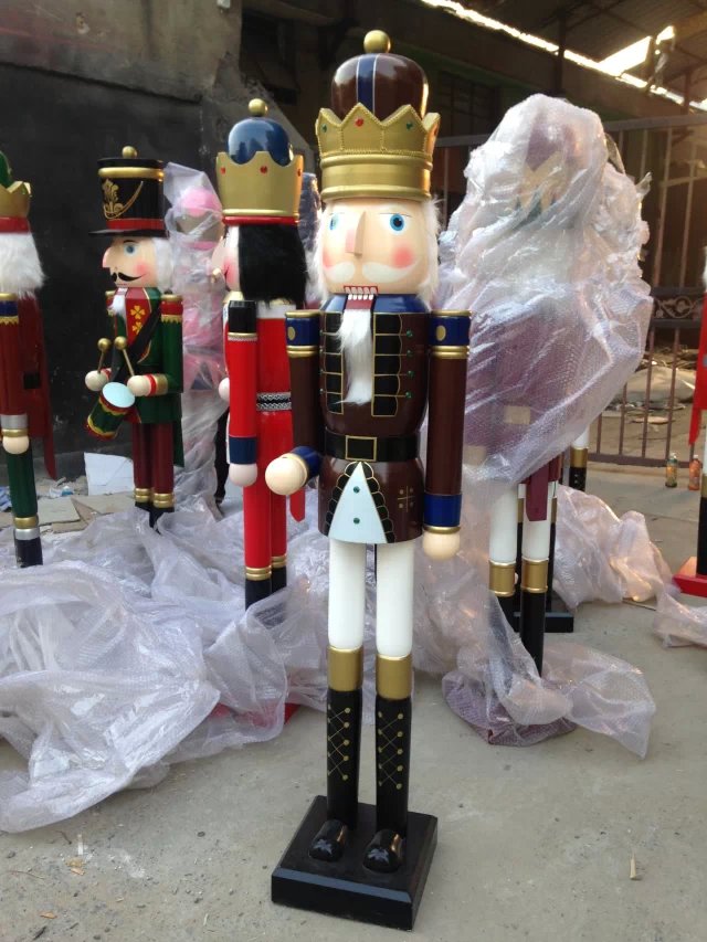 直属工厂 接受美陈展品定制 铁艺 玻璃钢 各类卡通展如:海贼王人物 多啦A梦 小羊肖恩 小黄人 HolleKitty 海绵宝宝 超能陆战队大白 复仇者联盟 史努比 蜡笔小新 胡桃夹子 囧囧君 淡淡君 迪士尼 黑猫警长 国宝熊猫 新品:七龙珠系列 阿拉蕾系列 超级玛丽系列 史迪仔 辛普森 铁艺:海贼王船 9米木偶 世界微景观:金字塔 埃菲尔铁塔 伦敦塔桥 比萨斜塔 悉尼歌剧院 凯旋门等等 军事展:歼15 武直十 歼20 歼10 装甲车 99坦克 96坦克 天启坦克 高射炮