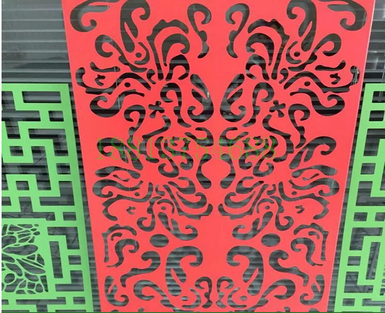 广京(原名大广铝业)欧佰天花是一个有25年老品牌,一流的质量控制,先进的 铝天花 生产设备和技术。业界称之为精工吊顶,主营:铝扣板,铝方通,铝单板,铝格栅,铝挂片,铝条扣,铝蜂窝板,造型板,异形板,幕墙板等建材产品,集研发,设计,生产,销售,安装的一体化平台,广京装饰是全国的铝扣板生产基地之一,广东省的铝扣板批发厂家。欧佰天花雕花铝单板的设计有多种结构和款式选择,在设计结构,色彩表现,使用功能方面都能达到完美的效果。