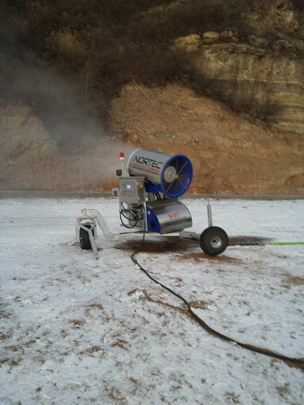 大型造雪機""