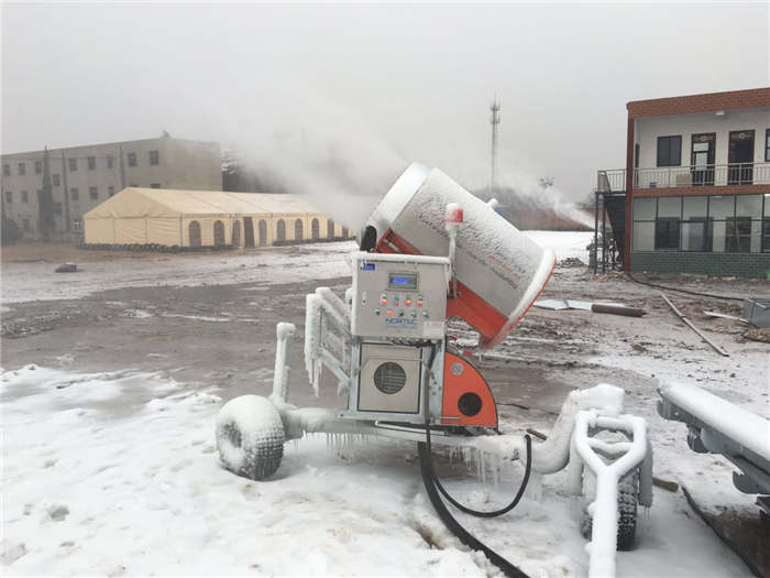 全自動造雪機""
