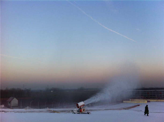 造雪機""