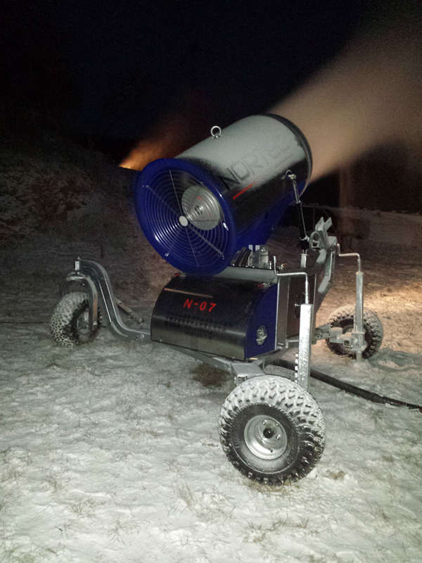 滑雪場造雪機