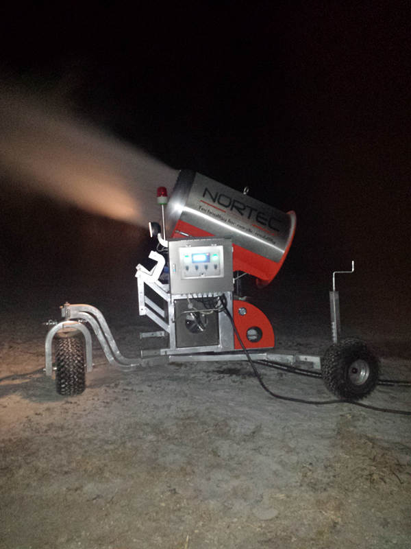 造雪機""