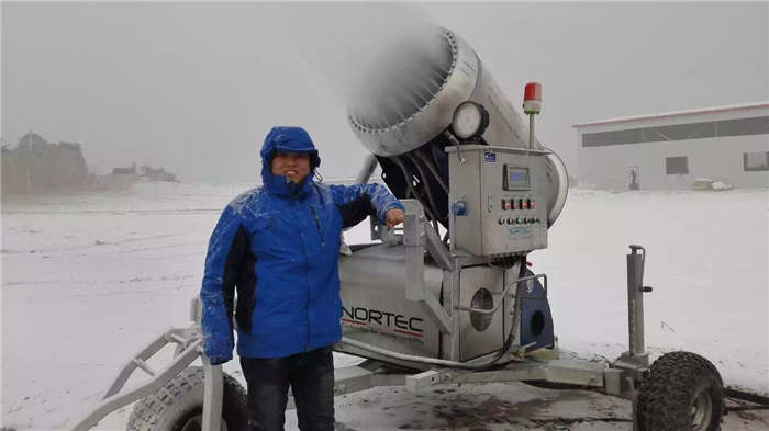人工造雪機(jī)