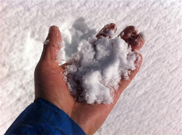 滑雪場造雪機""