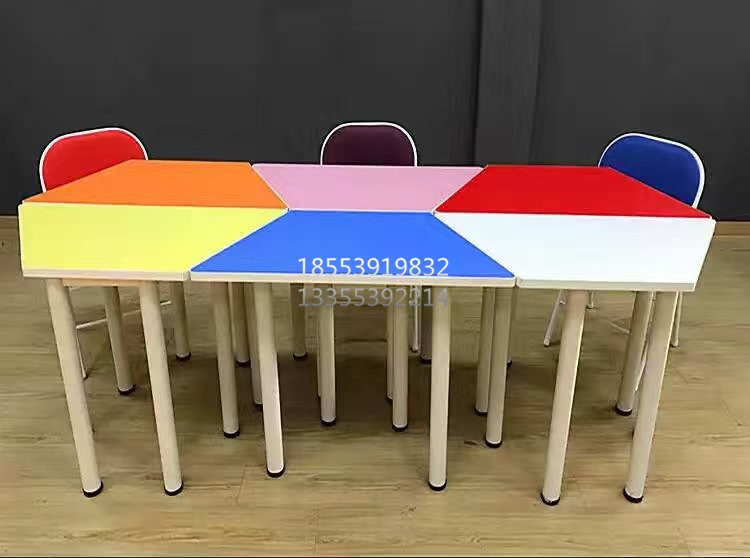 彩色學(xué)習(xí)桌