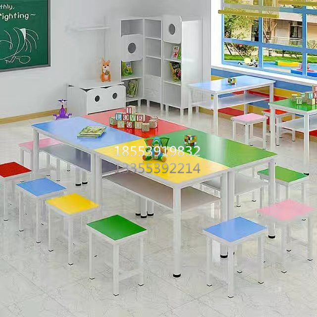 彩色學(xué)習(xí)桌