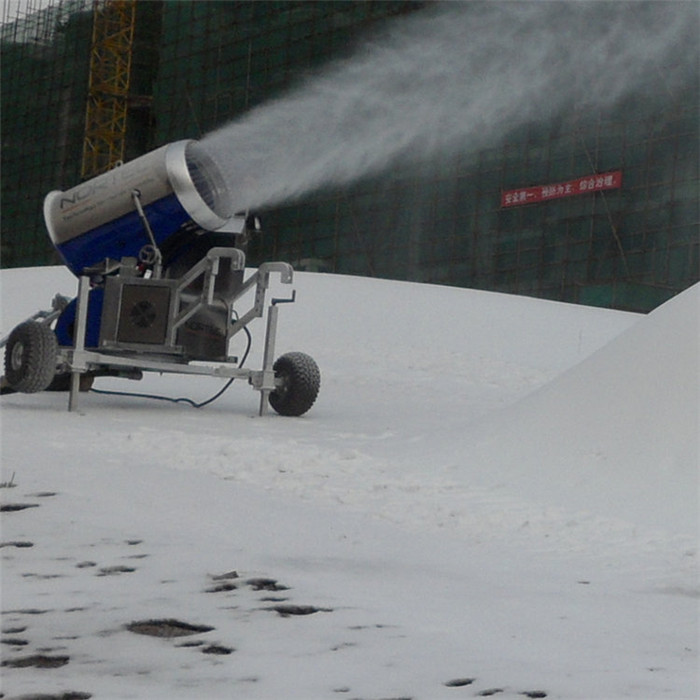 滑雪场造雪机