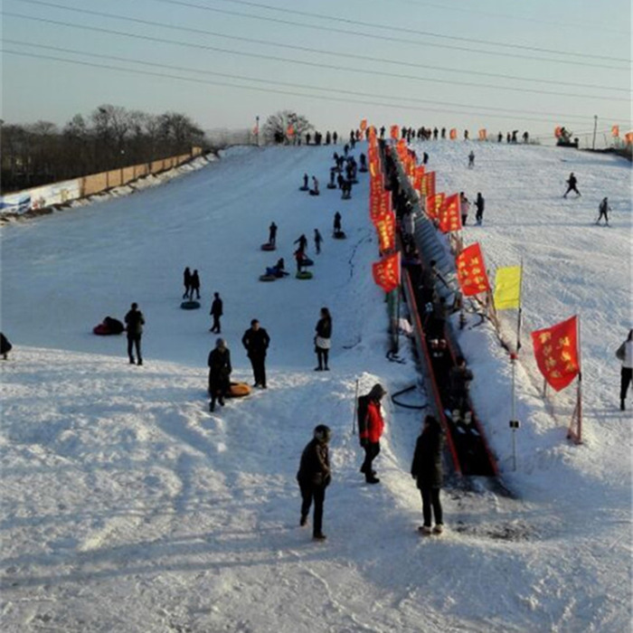 滑雪魔毯