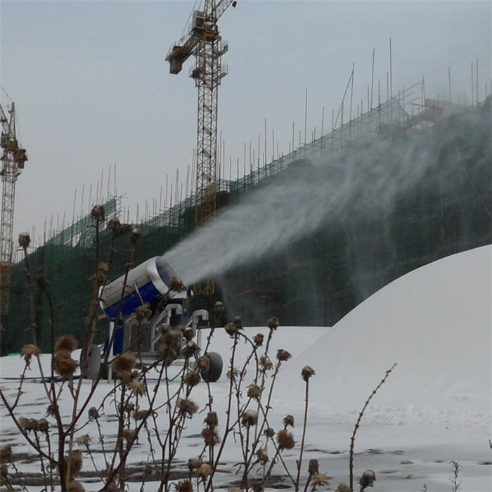 人工造雪机