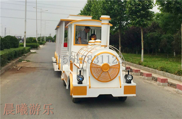 景區(qū)無軌觀光小火車