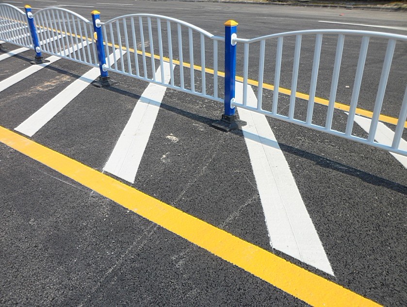 道路交通标线清除怎样算价格除线多少钱一平方米30元平方米