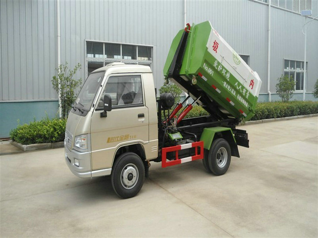 小型垃圾运输车
