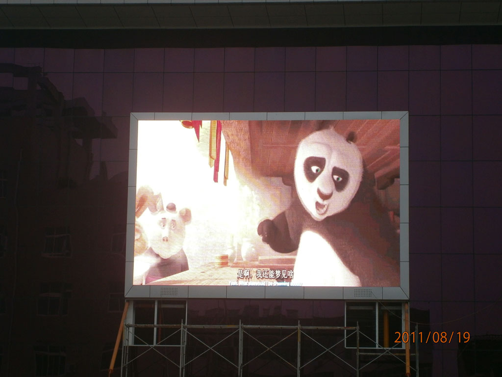 白天室外放视频图像用的显示器led显示屏