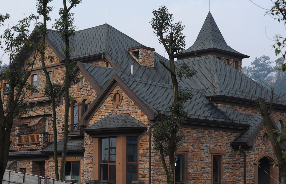 多彩油毡瓦价格产品规格,油毡瓦施工工艺  &nbsp;   屋面油毡瓦结构不