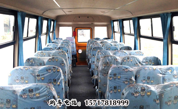 19座小學生校車價格,35座,38座,43座,56座校車多少錢一輛