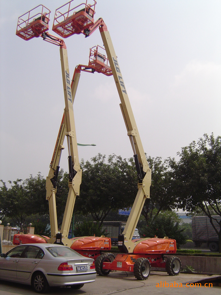 三亞出租高空作業車,三亞高空作業車出租,三亞高空作業車租賃,銷售