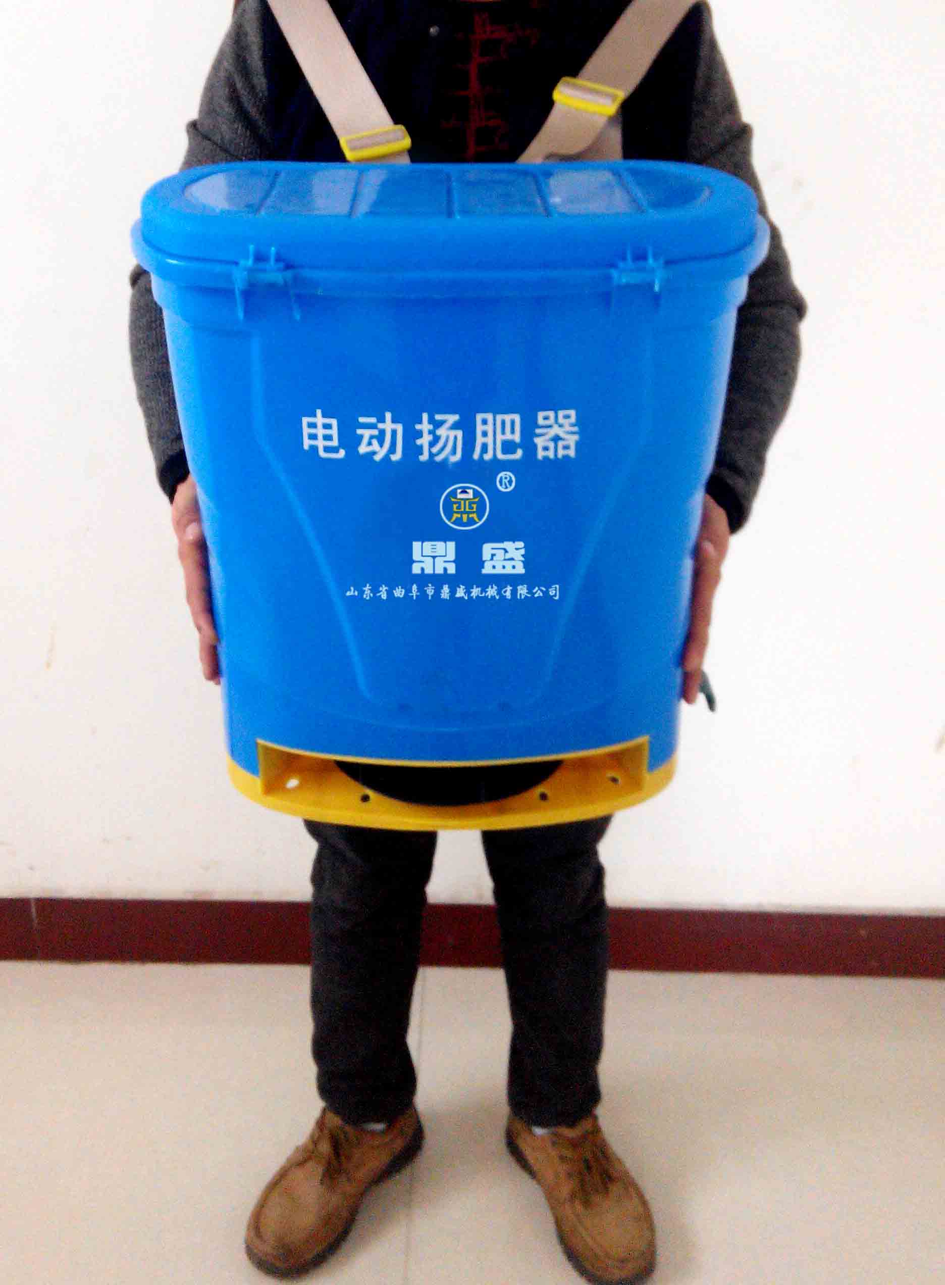 新款电动施肥器播种机抛肥撒肥机&nbsp;鱼塘投饵机