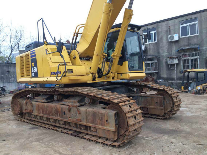 出售12年小松pc650-8挖掘机 车况绝佳