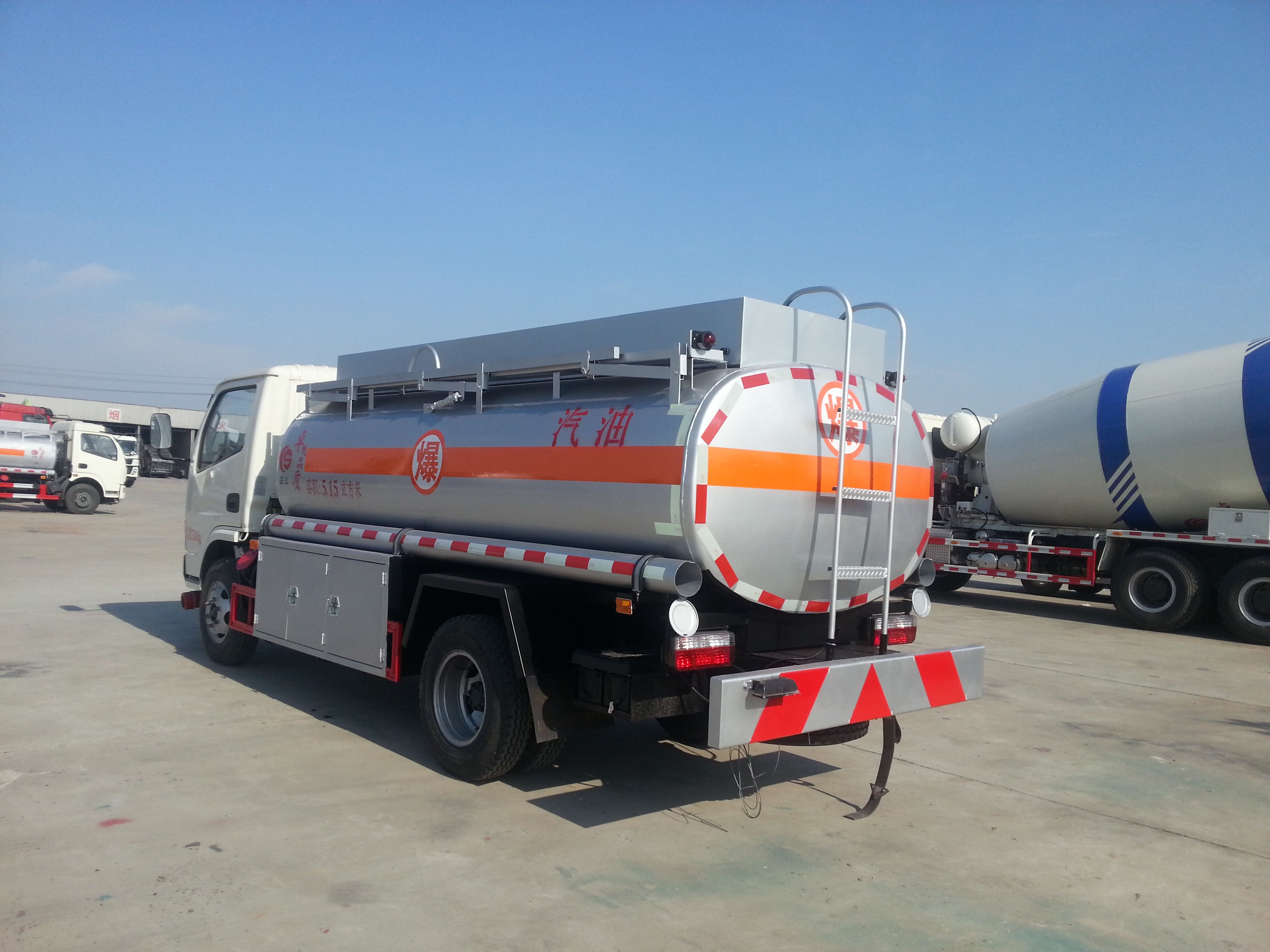 5吨流动加油车厂家低价直销