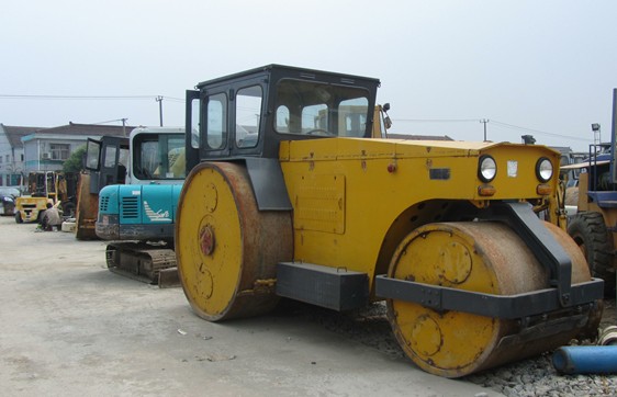 二手徐工震动压路机