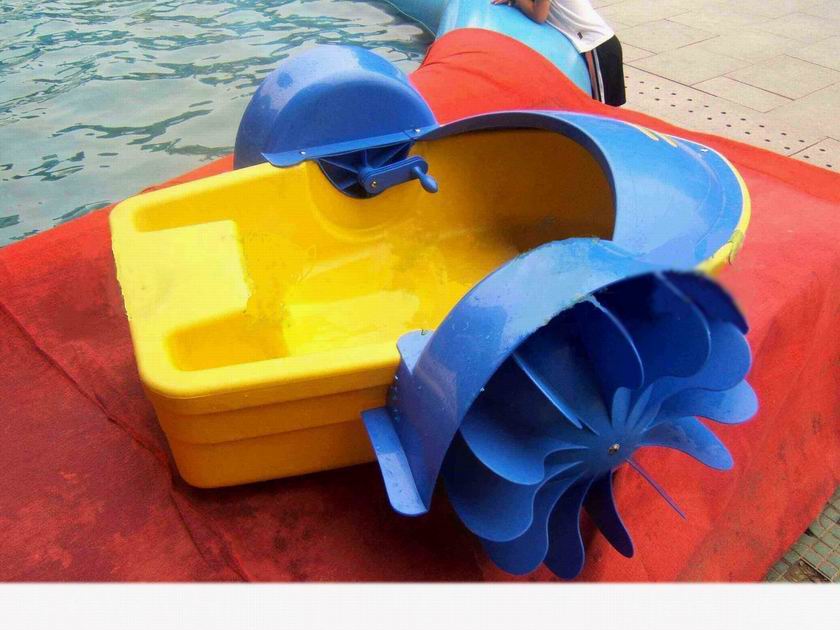 水上游乐手摇船国龙厂家优价供应