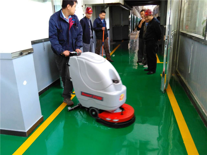 柳州洗地机,柳州造纸厂车间清洁使用的多功能洗地机