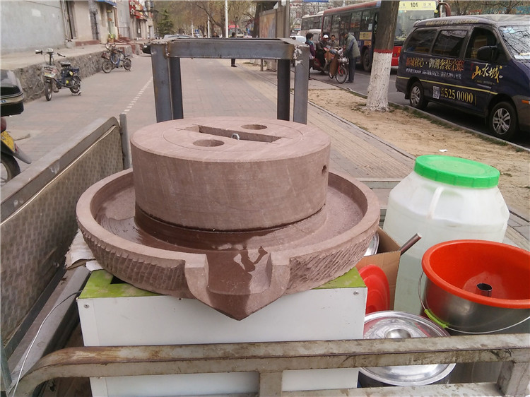 专业打造米浆电动石磨 石盘式米浆石磨 实图拍摄