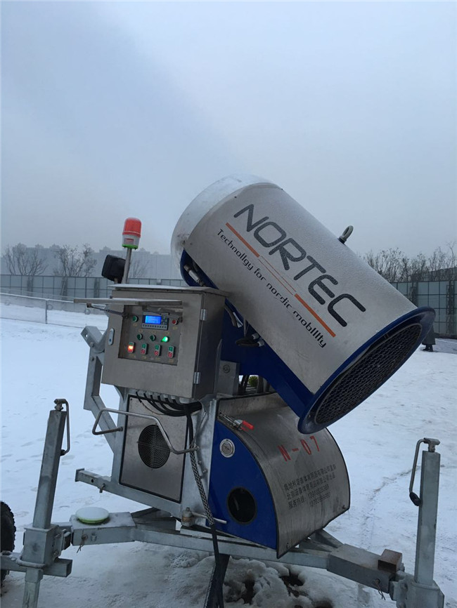 河南造雪机_新型高温人工造雪机_设备栏目_机电之家网
