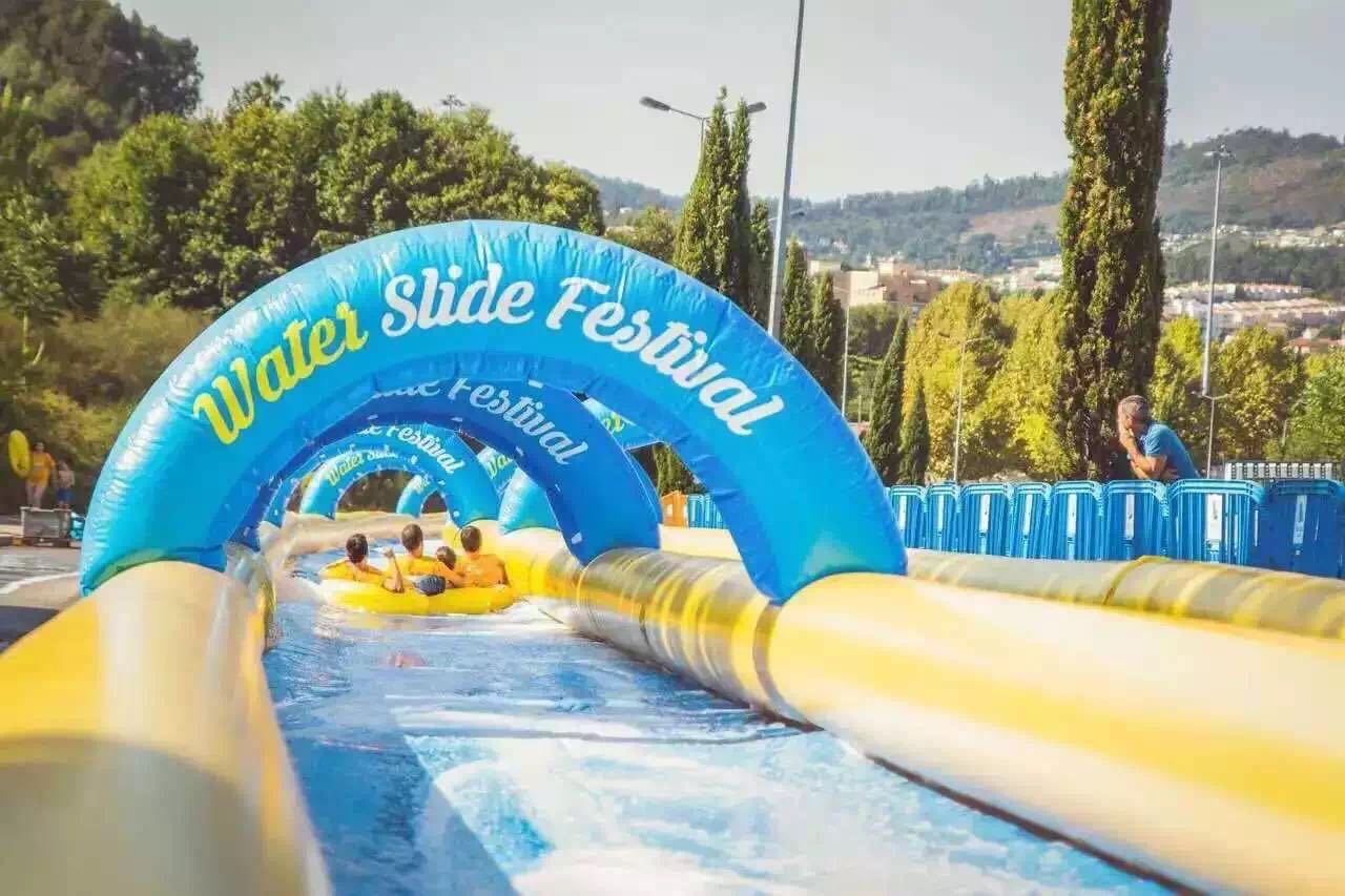 凉爽夏季水上闯关冰雕展水上冲浪城市水滑道水滑梯水上乐园