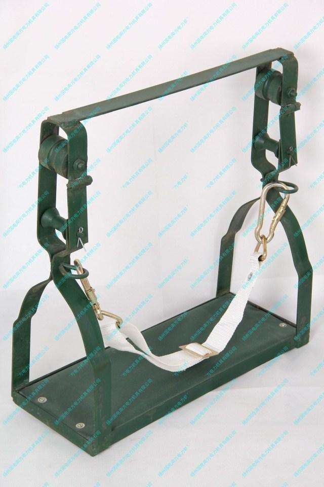 登高板又称踏板用来攀登电杆