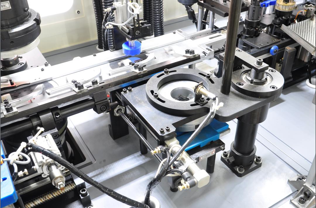 深沟球轴承全自动保持架装配机