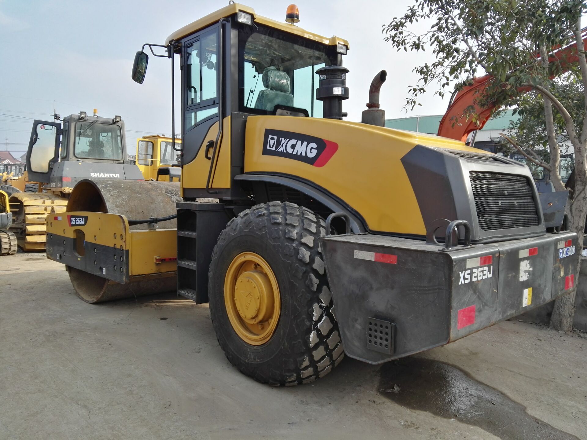 二手胶轮压路机,急卖价格