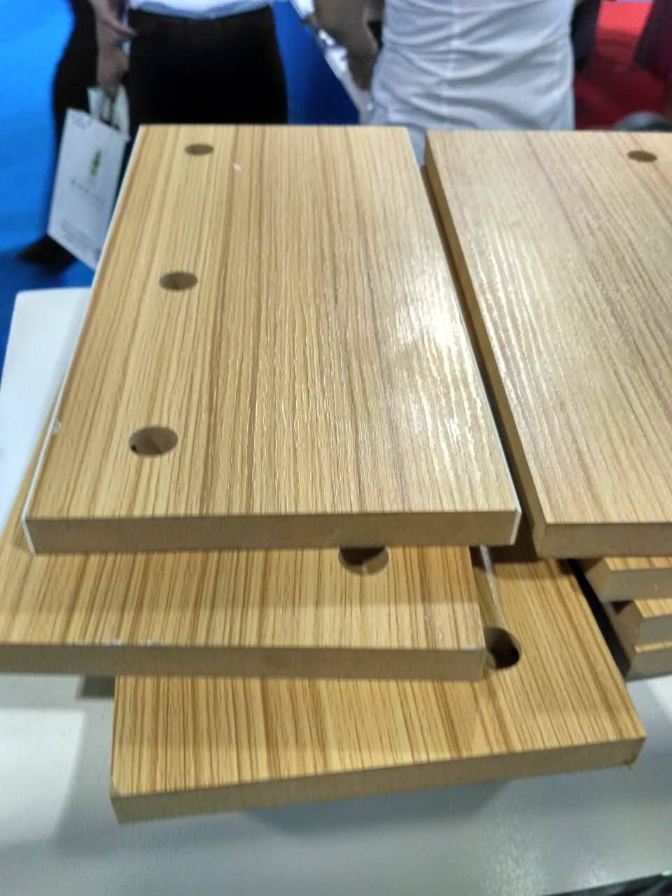 供应板式家具一体开料机 带推料装置板材自动定位开料机