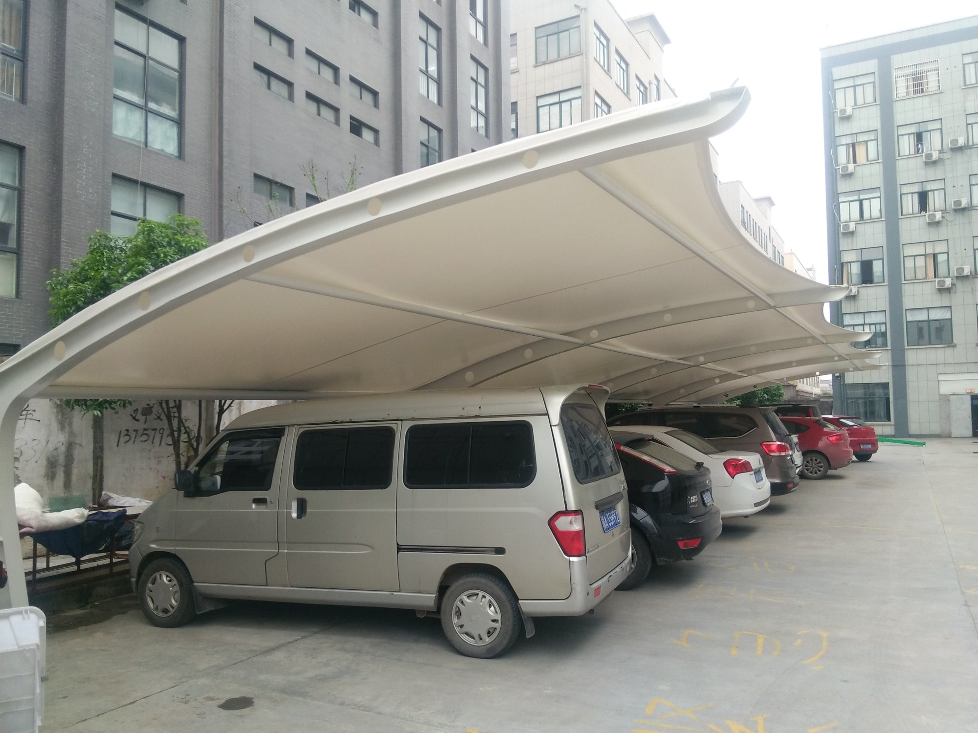 貴陽車棚 貴陽膜結構車棚 貴陽停車棚 貴陽汽車停車棚 貴陽膜結構