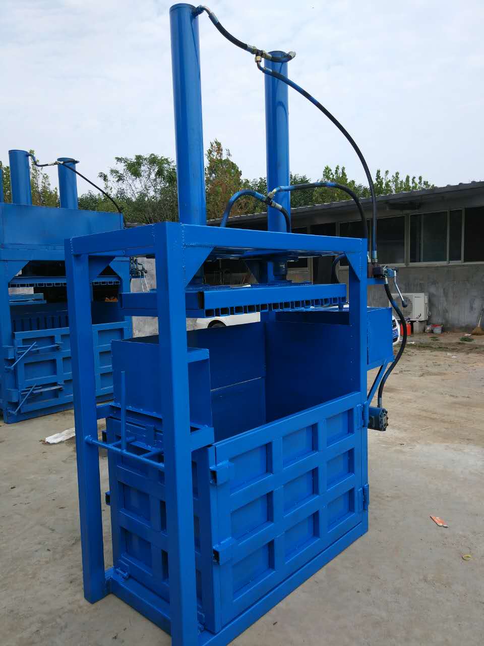 皮带条布条子压块机 打包布料用液压打包机价格 直销多功能打包机