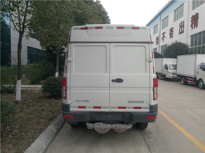 南京依維柯冷藏車多少錢?