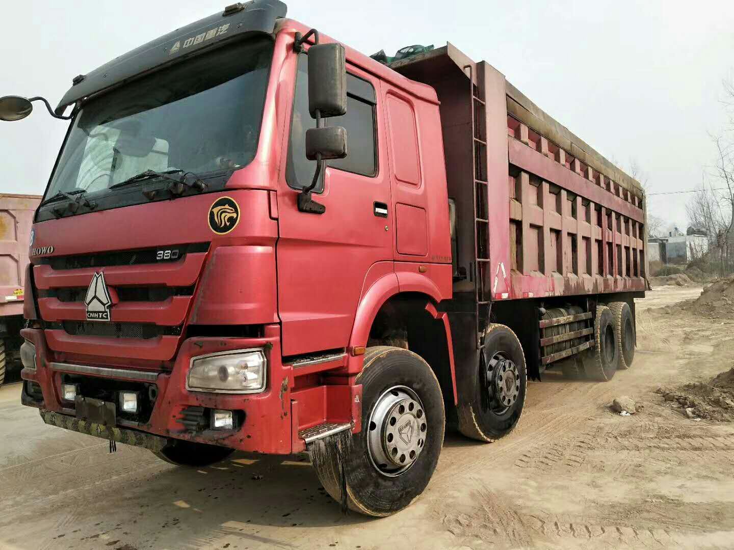 二手豪沃前四后八自卸车出售