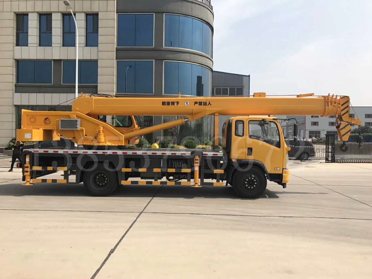 sa16t-济宁盛奥重工供应16吨东风小型吊车 小吊车图片-济宁盛奥工程机